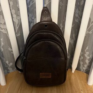 Wrangler Crossbody Dark Brown